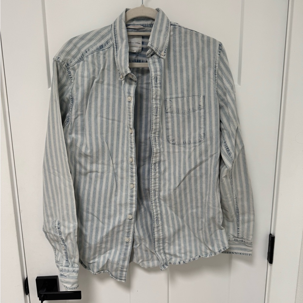 American Eagle Outfitters Light Blue and White Striped Shirt